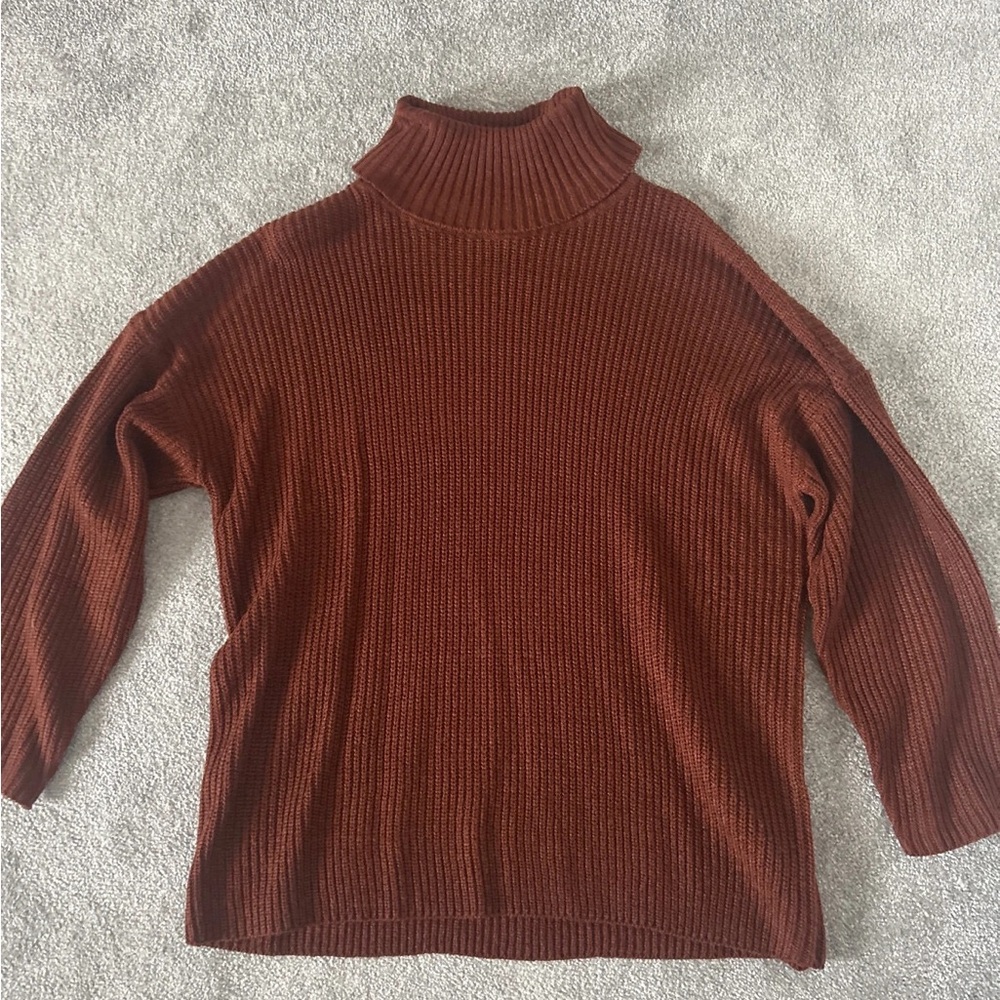 Women's Ribbed Turtleneck Sweater - Brown